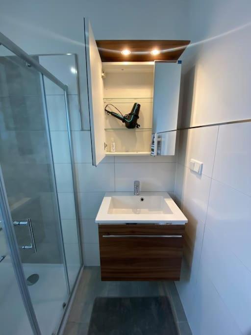 Neues Bungalow Fuer Bis Zu 4 Personen Oberhausen  Dış mekan fotoğraf